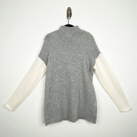 Snowflake Sweater - Picture 7 of 9